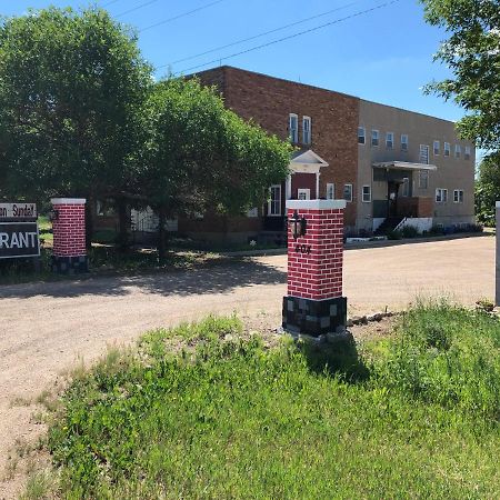 Heritage Place Hotel Gravelbourg 外观 照片