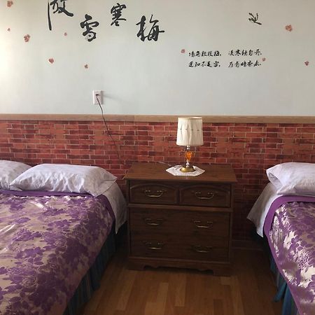 Heritage Place Hotel Gravelbourg 外观 照片