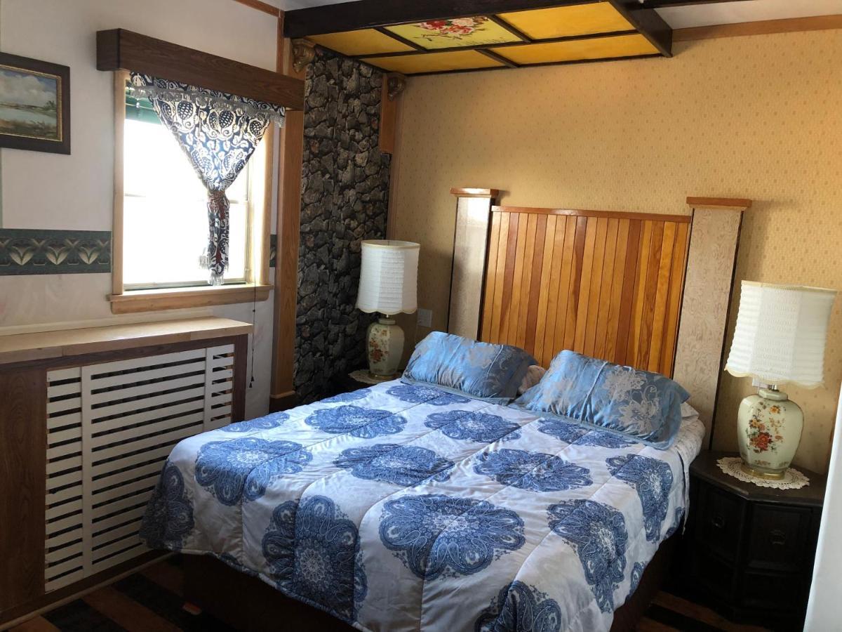 Heritage Place Hotel Gravelbourg 外观 照片