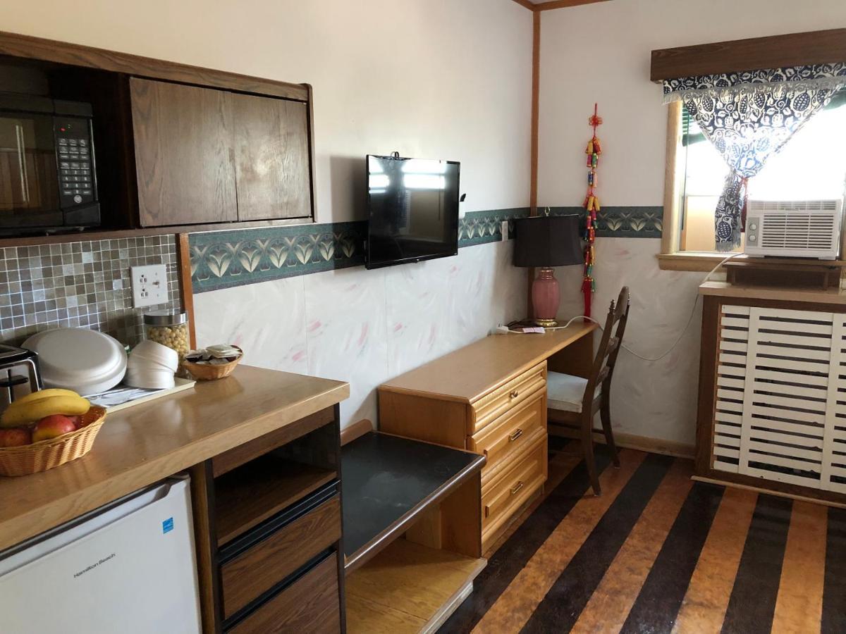 Heritage Place Hotel Gravelbourg 外观 照片