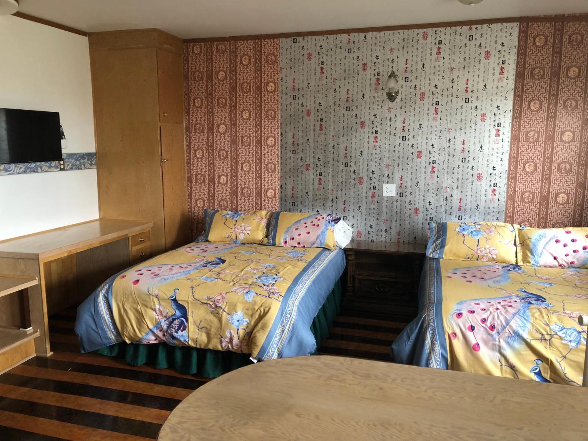 Heritage Place Hotel Gravelbourg 外观 照片